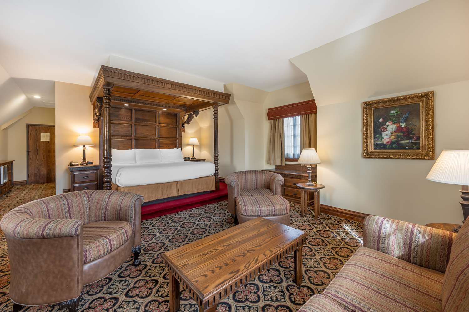 Hotel in Cincinnati | Best Western Premier Mariemont Inn